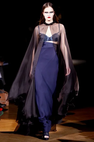 Look 13
